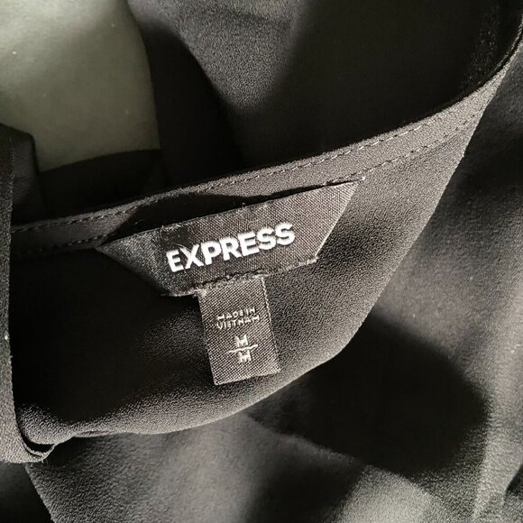 Express | EUC Black V-Neck Tie-Back Short Sleeve Blouse Size Medium - Picture 3 of 5